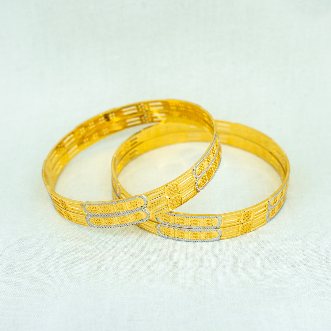 Heritage Crest Bangle – Tradition in Every Curve