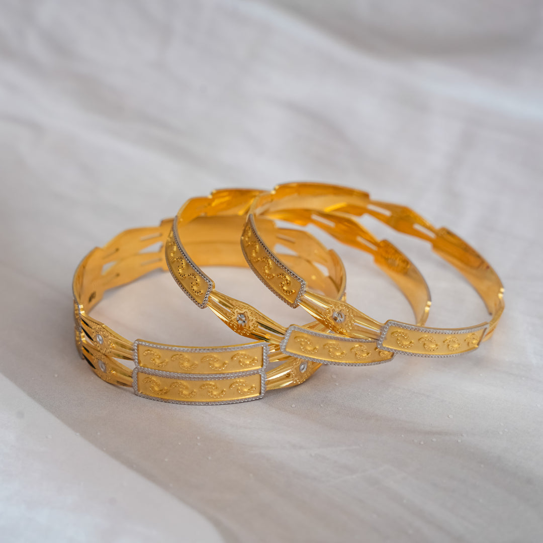 Surya Bangle – Radiance Encircled