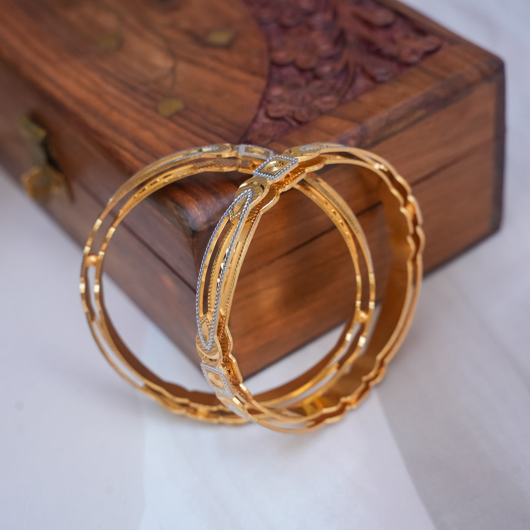 Verdant Glow – Nature’s Rhythm in Gold