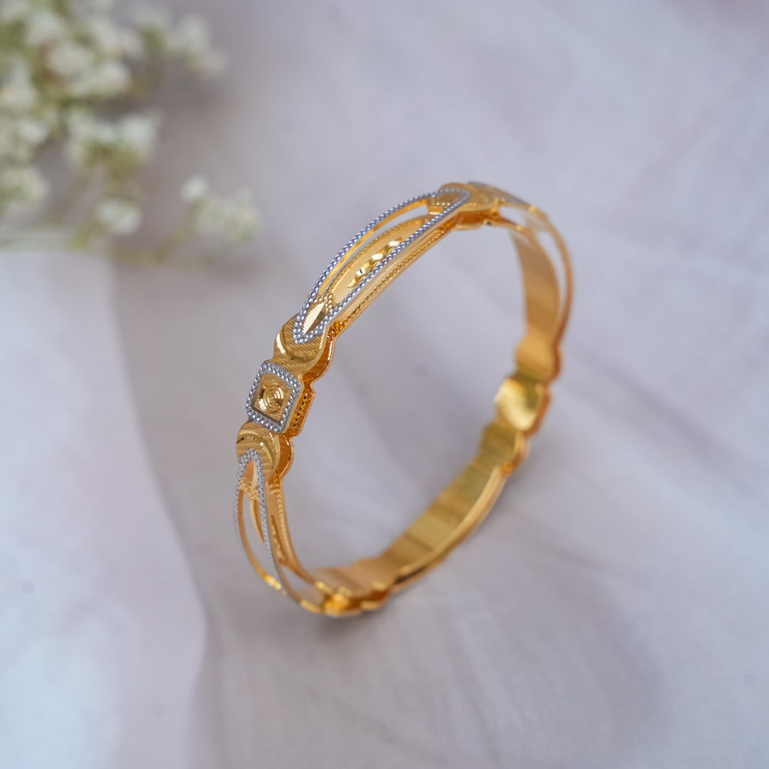 Loop of Light – Grace in Every Curve