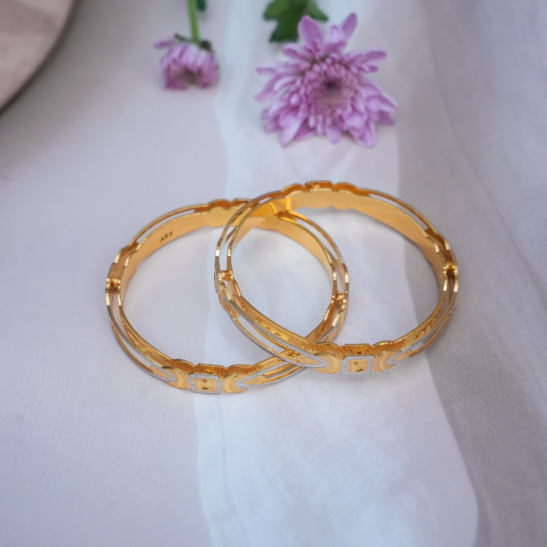 Loop of Light – Grace in Every Curve